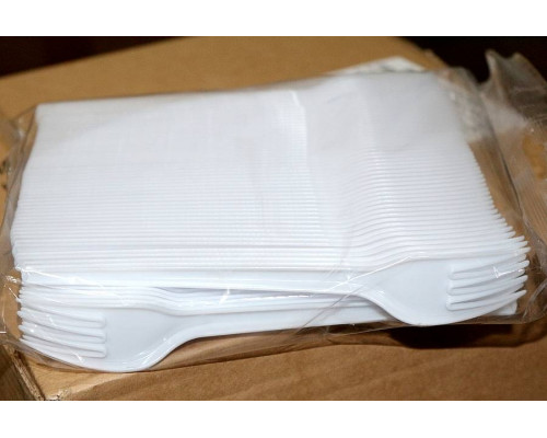Вилка столовая одноразовая пластиковая (PS) Эконом Белая 165 мм ×100 шт.